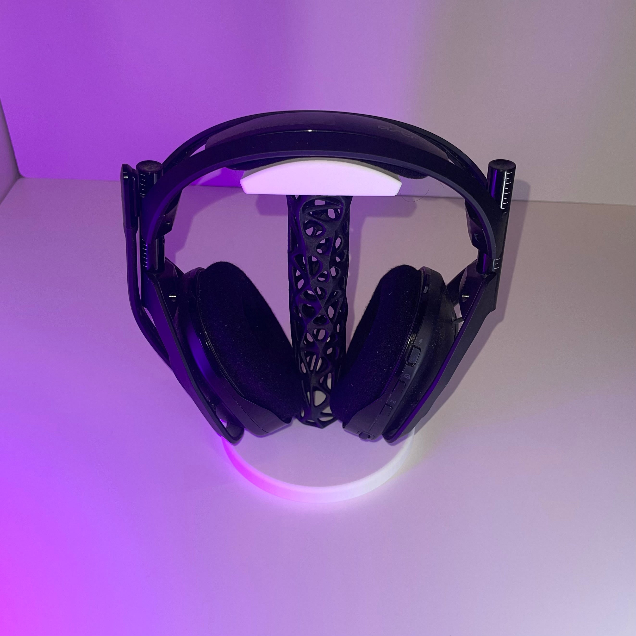 Headset Holder قاعدة للسماعة